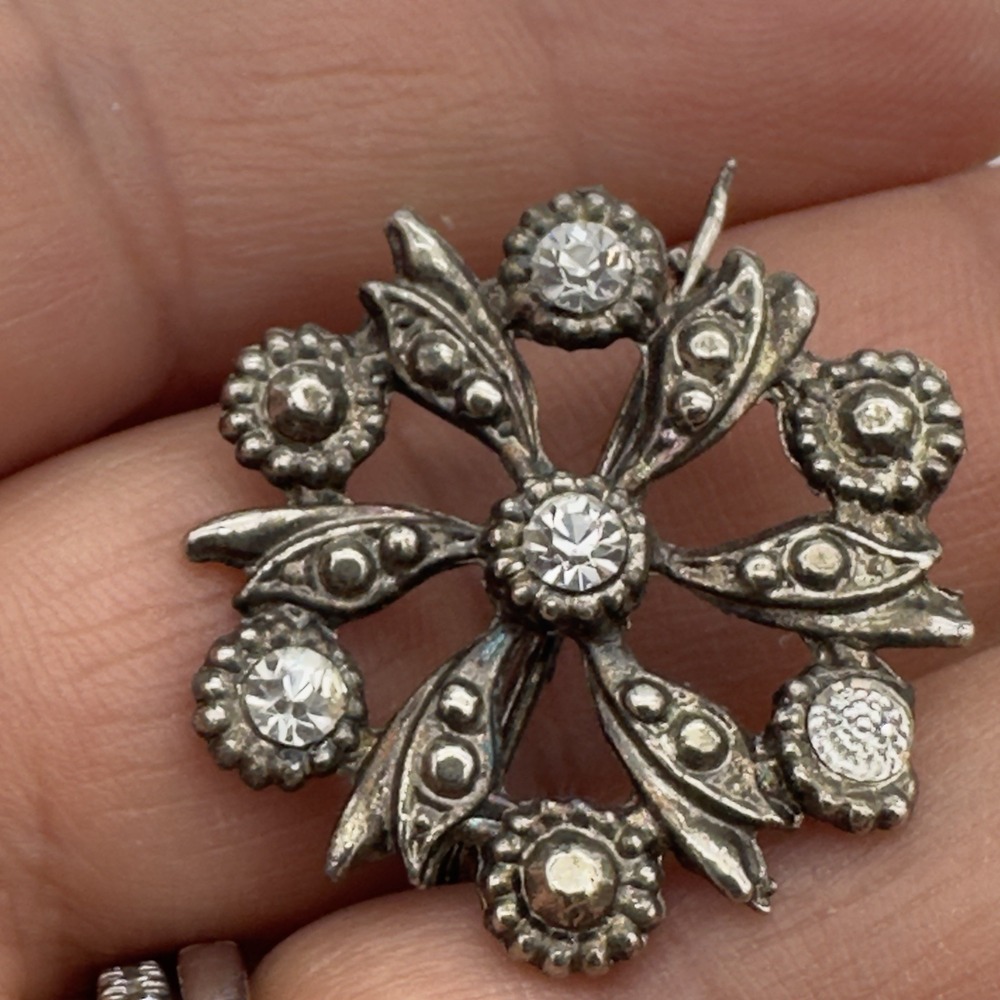Vtg Antique Victorian Brooch Pin Clear Rhinestones Pinwheel Floral